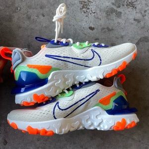 NEW Nike Womens NSW React Vision